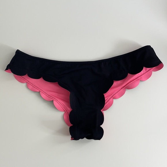 Victoria’s Secret PINK Black Scallop Bikini Set - Picture 5 of 7